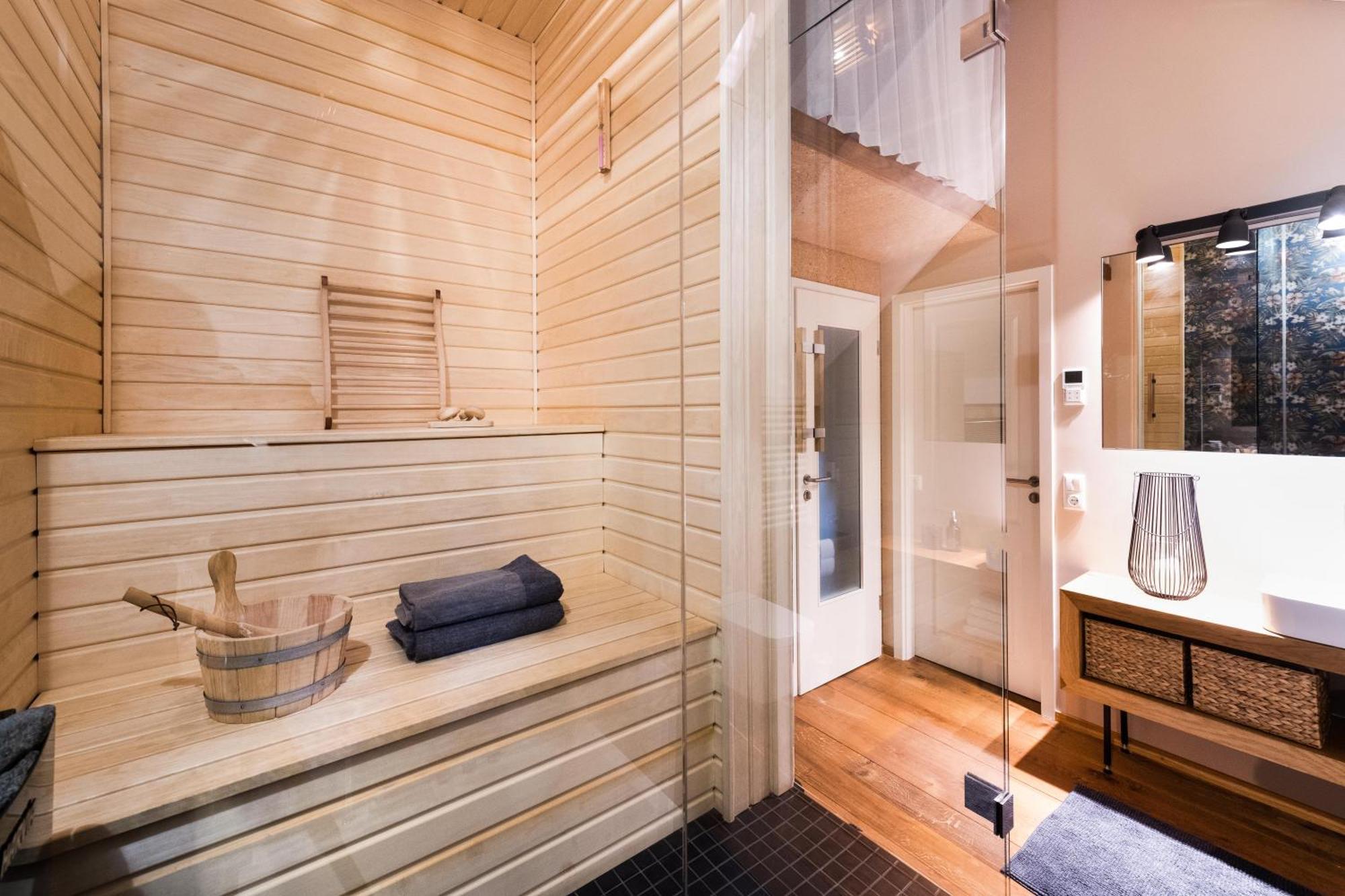 Architektenwohnung Mit Sauna Und Whirlwanne, Badeteich - Naehe Saechsische Schweiz, Dresden Apartment *